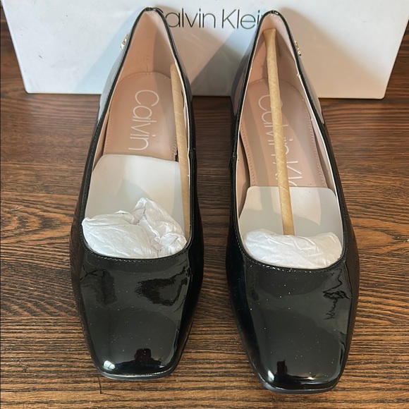 Calvin Klein Black Patent Leather Loafers Slip-On Flats - Picture 2 of 4